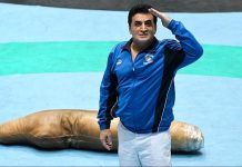 محمد بنا سرمربی تیم ملی کشتی فرنگی شد