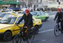 شهردار تهران با دوچرخه به محل کار خود رفت
