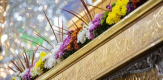 گلآرایی حرم برادر، همزمان با ولادت کریم اهل بیت