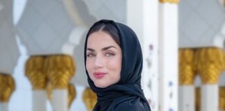 آنا د آرماس در مسجد شیخ زاید