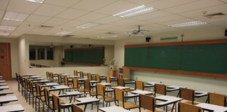 پدر زندان بود و دخترش با کمک حامیان، استاد دانشگاه شد