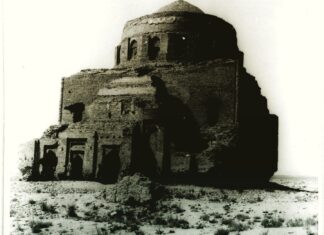 مقبره فردوسی در زمان ناصرالدین شاه قاجار را ببینید