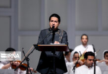 چرا کنسرت شجریان در میدان آزادی برگزار نشد؟