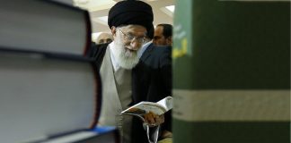 انگشتانی که هرگز خطوط کتاب را گم نکرد