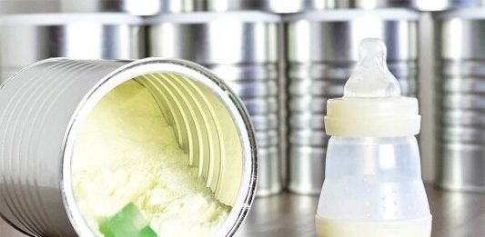 توزیع ۱۲ هزار قوطی شیرخشک برای حمایت از خانوادههای کمبرخوردار